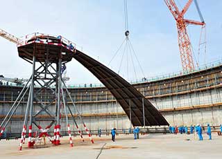 large storage tank construction