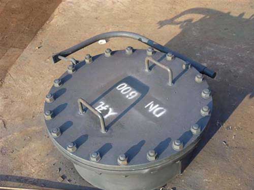 manhole of external floating roof tanks